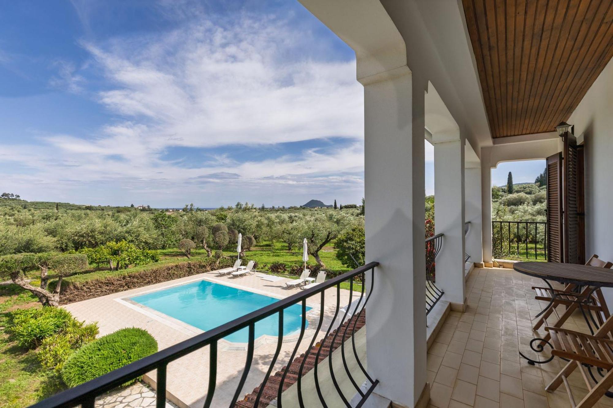 Villa Lola - 3 Bedrooms & Private Pool Lithakia  المظهر الخارجي الصورة