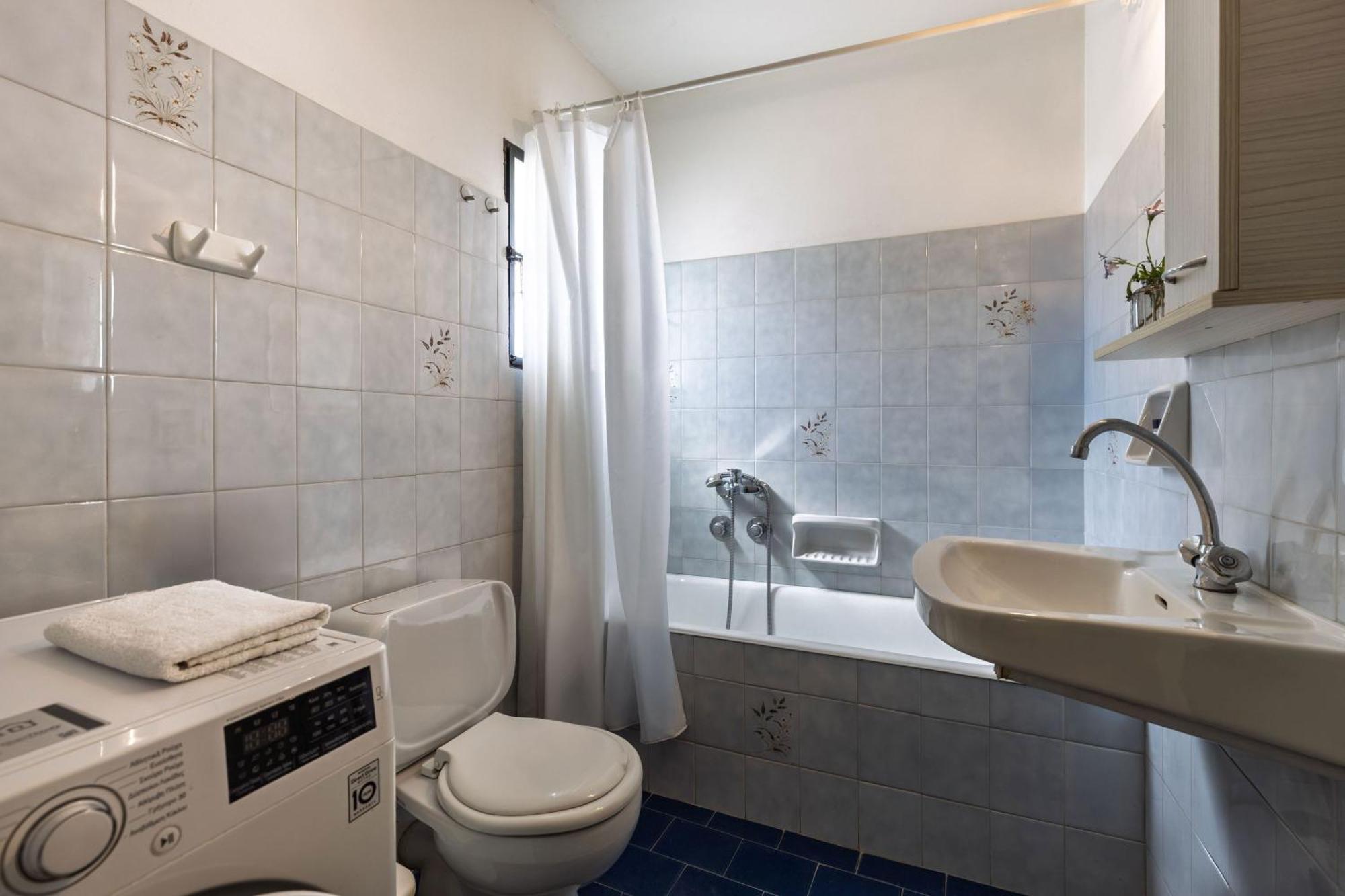 Villa Lola - 3 Bedrooms & Private Pool Lithakia  المظهر الخارجي الصورة