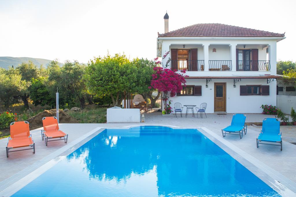 Villa Lola - 3 Bedrooms & Private Pool Lithakia  المظهر الخارجي الصورة