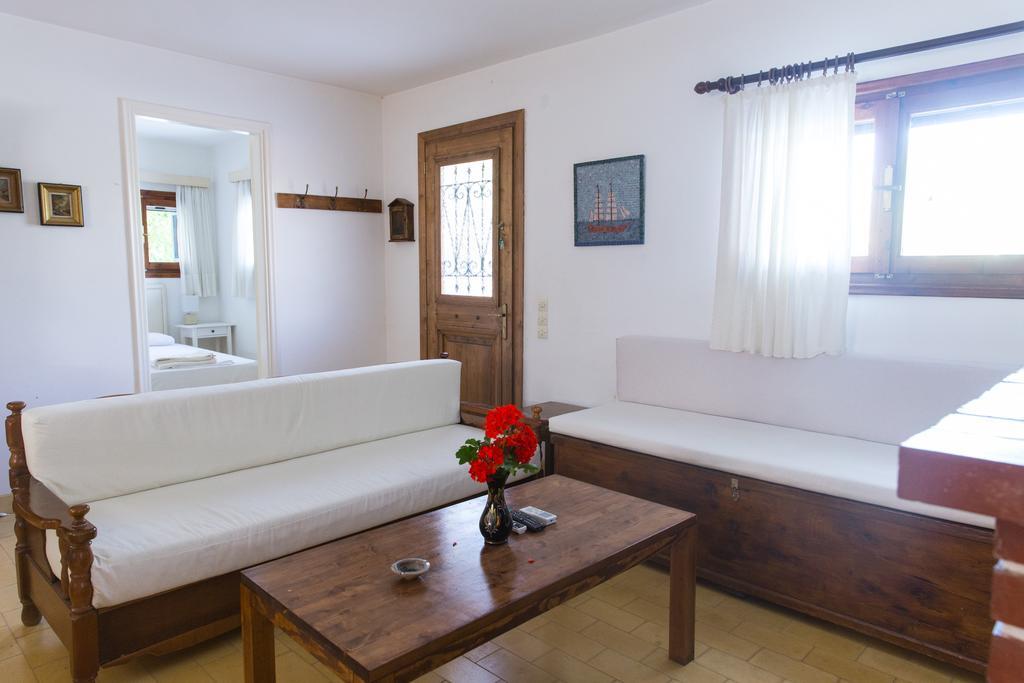 Villa Lola - 3 Bedrooms & Private Pool Lithakia  المظهر الخارجي الصورة